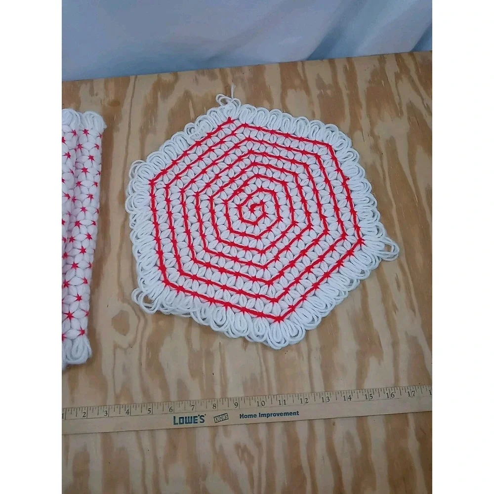 Lot Of 4 VTG Handmade Star Placemats Crochet Yarn White With Red Stars Table Mat